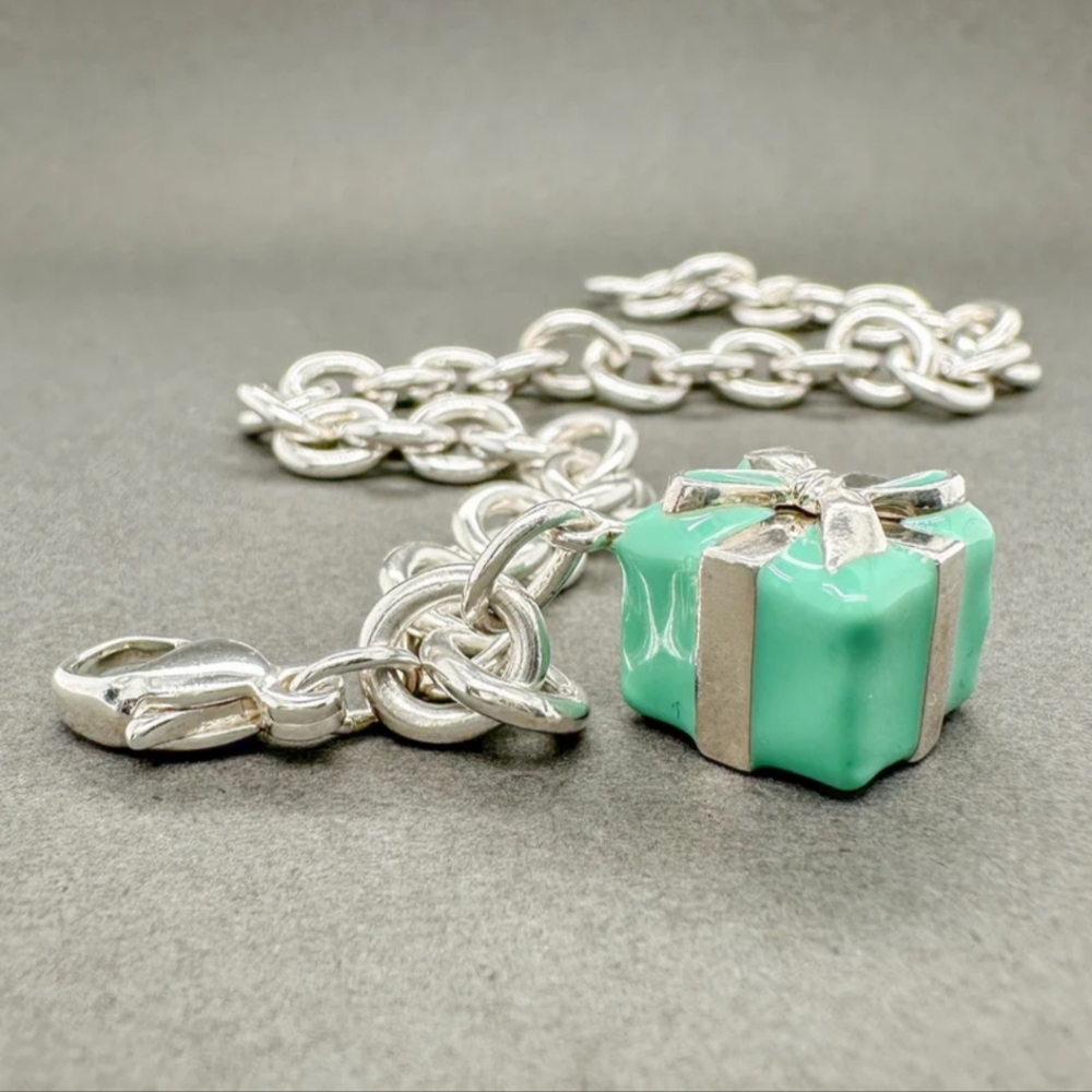 **SOLD**🩵Tiffany & Co Enamel Present Bracelet🩵